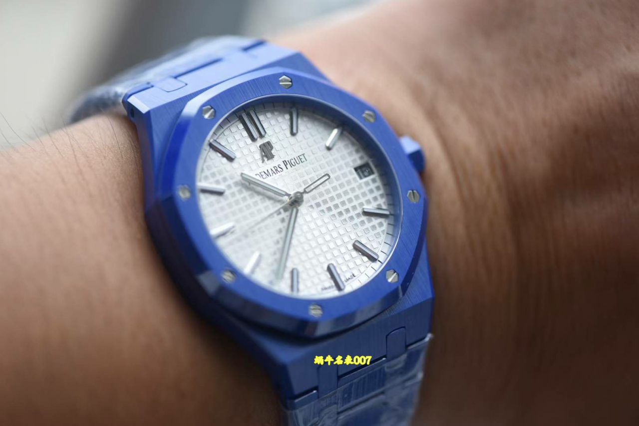 视频APS Audemars Piguetcal.4302 Customized movement 15500 100% ceramic style  watch / AP359