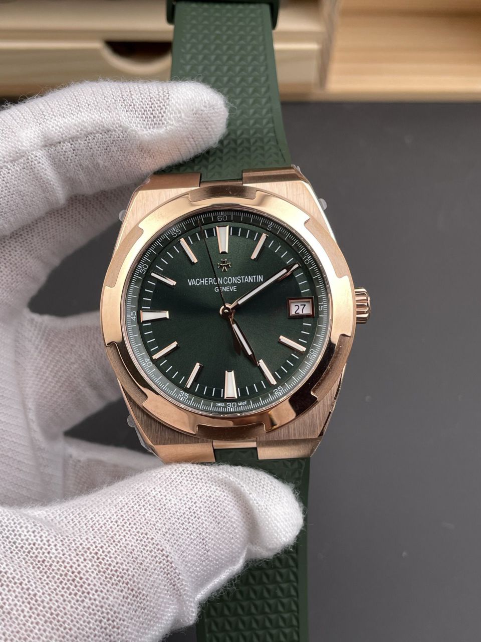 8F Vacheron Constantin Overseas  series 4520V/210R-B967 watches  / JS281