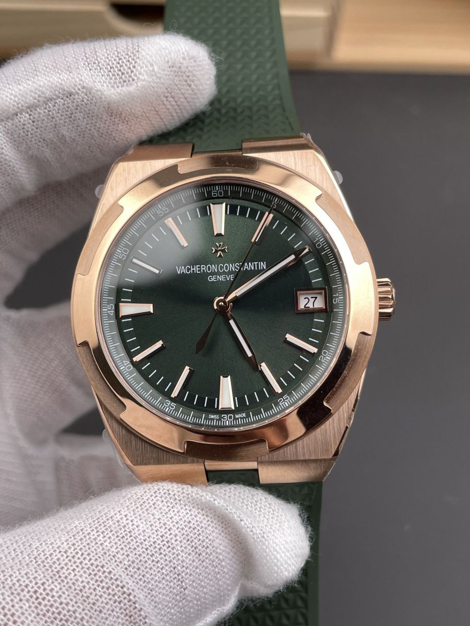 8F Vacheron Constantin Overseas  series 4520V/210R-B967 watches  / JS281