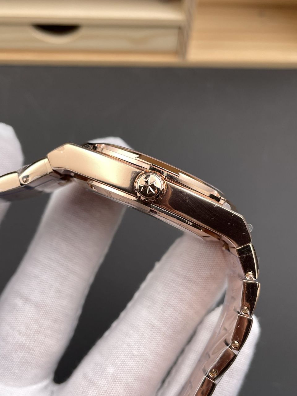 8F Vacheron Constantin Overseas  series 4520V/210R-B967 watches  / JS281