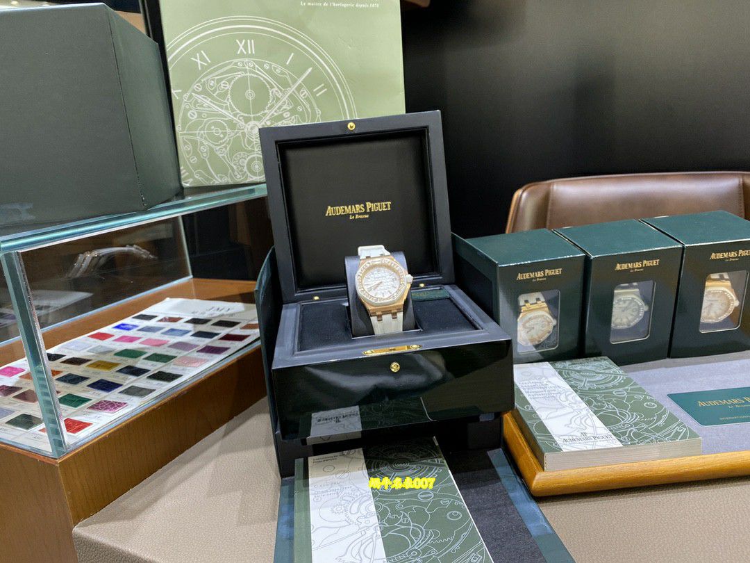  Ultra-high-end  Rare Original Quality   Real Diamond  Women watch Audemars Piguet Royal Oak  Offshore  series 67540SK.ZZ.A010CA.01 watches  / AP366