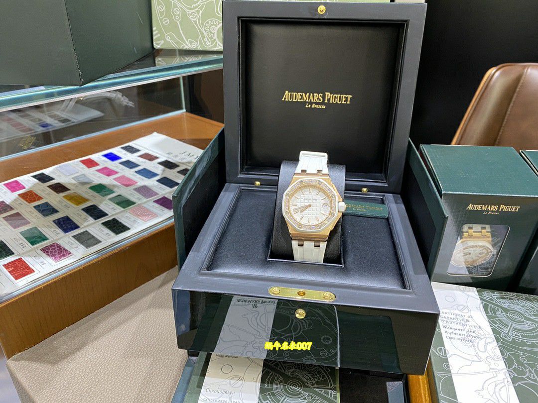  Ultra-high-end  Rare Original Quality   Real Diamond  Women watch Audemars Piguet Royal Oak  Offshore  series 67540SK.ZZ.A010CA.01 watches  / AP366