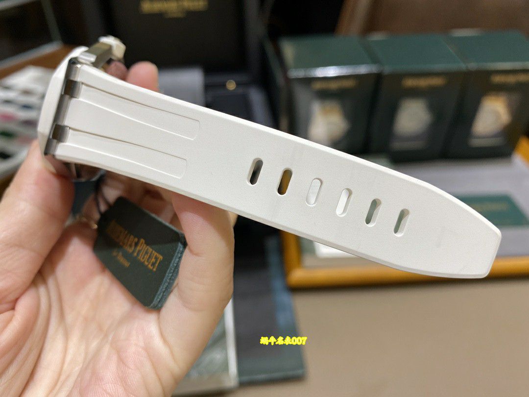  Ultra-high-end  Rare Original Quality   Real Diamond  Women watch Audemars Piguet Royal Oak  Offshore  series 67540SK.ZZ.A010CA.01 watches  / AP366