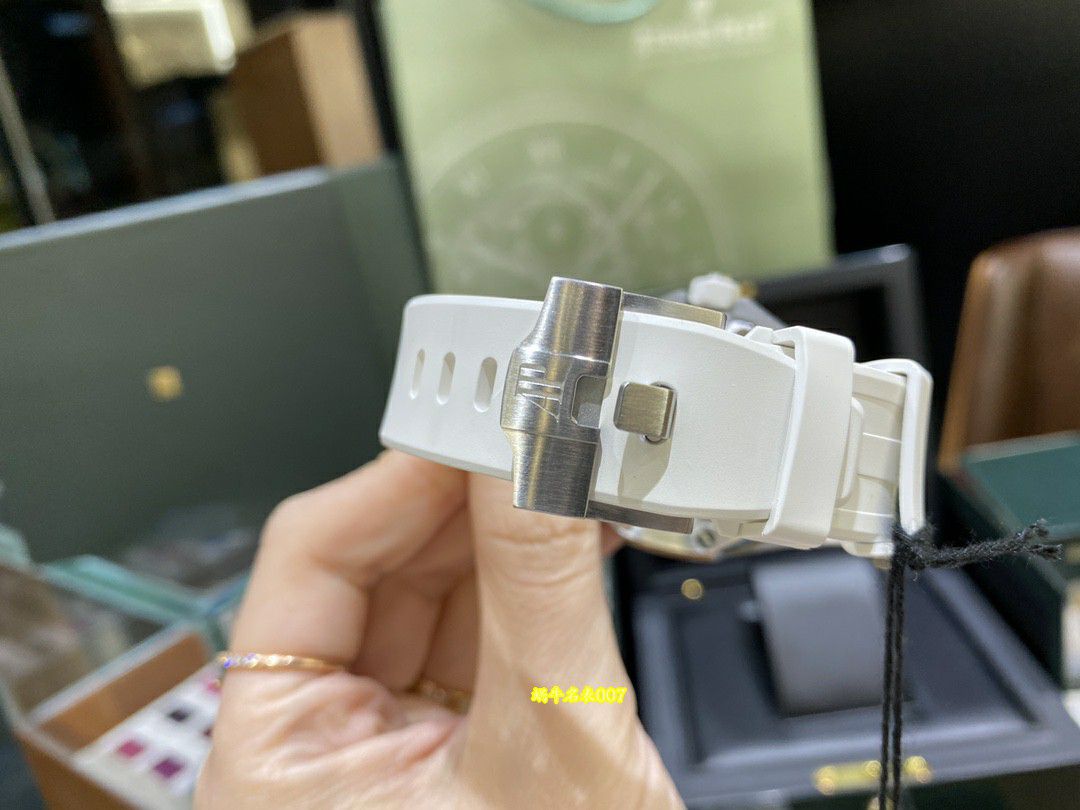  Ultra-high-end  Rare Original Quality   Real Diamond  Women watch Audemars Piguet Royal Oak  Offshore  series 67540SK.ZZ.A010CA.01 watches  / AP366