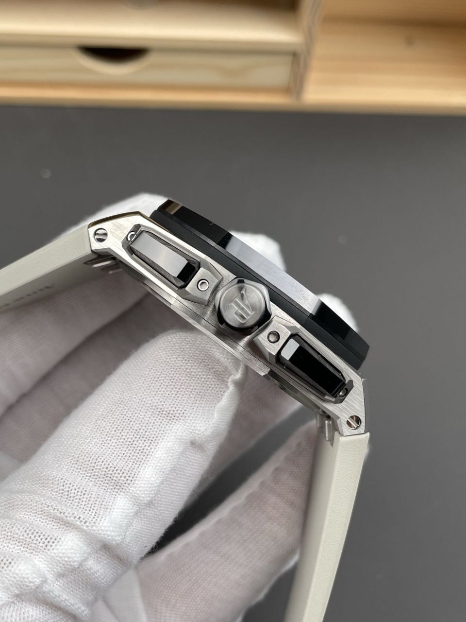 APS Factory Audemars Piguet Royal Oak  Offshore TOP replica  watch26420TI.OO.A027CA.01 watches  / AP369