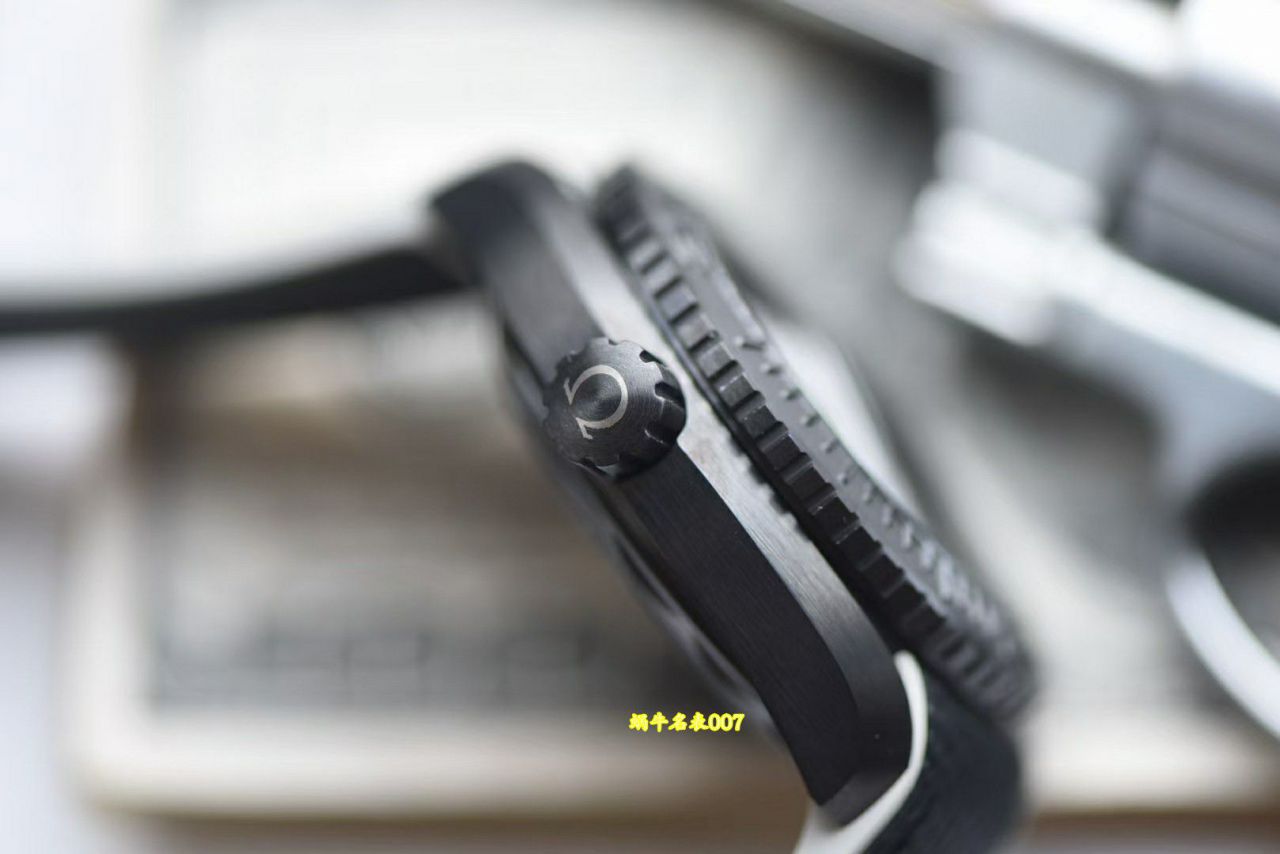 VS Factory OmegaTOP replica  watch  Seamaster  World Time 600 meters 215.92.46.22.01.006 watches  / VS833