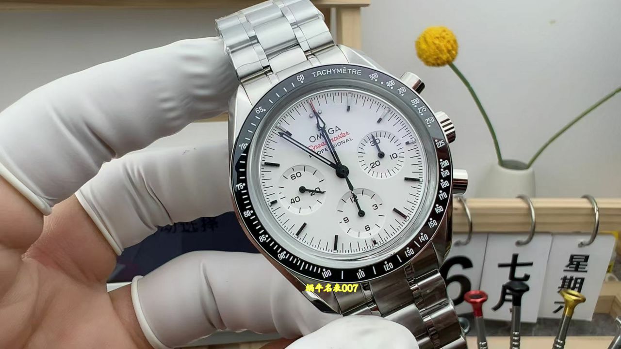 OM Omega Speedmaster  series  replica 310.30.42.50.04.001 watches  / VS838