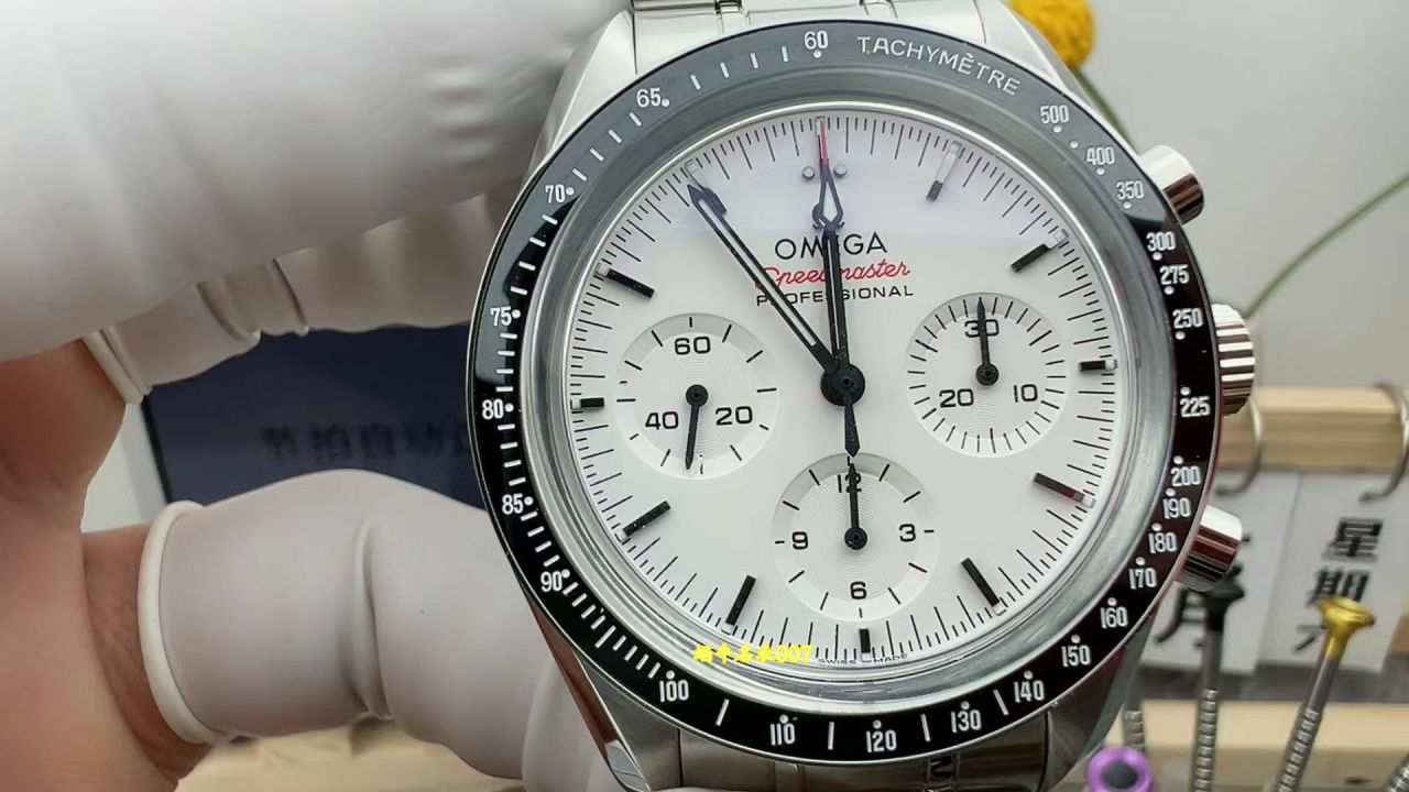 OM Omega Speedmaster  series  replica 310.30.42.50.04.001 watches  / VS838