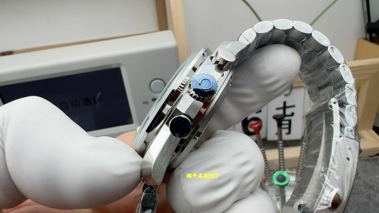 OM Omega Speedmaster  series  replica 310.30.42.50.04.001 watches  / VS838