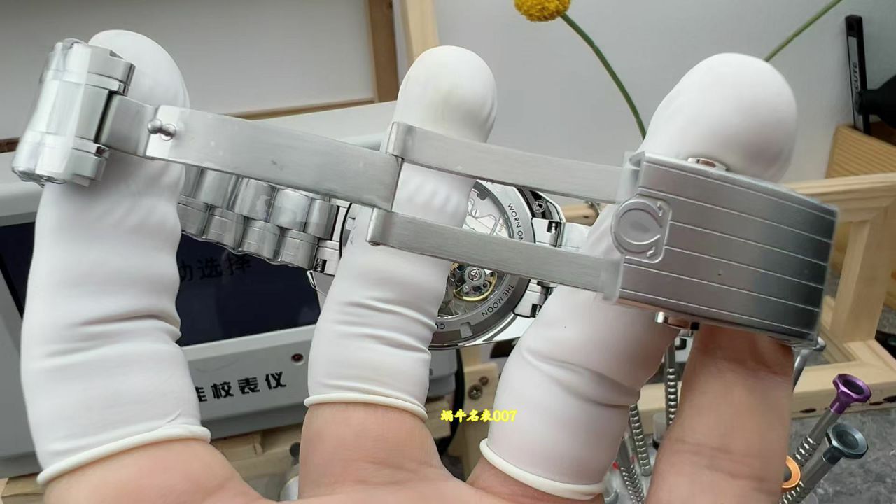 OM Omega Speedmaster  series  replica 310.30.42.50.04.001 watches  / VS838