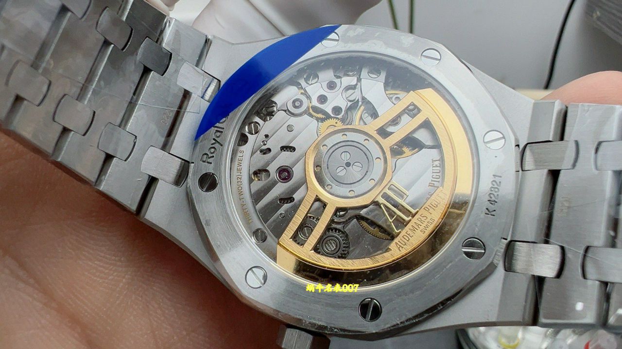 APS Factory  Ultimate Edition Audemars Piguet Royal Oak  White dial 15500ST.OO.1220ST.04 watches  / AP377