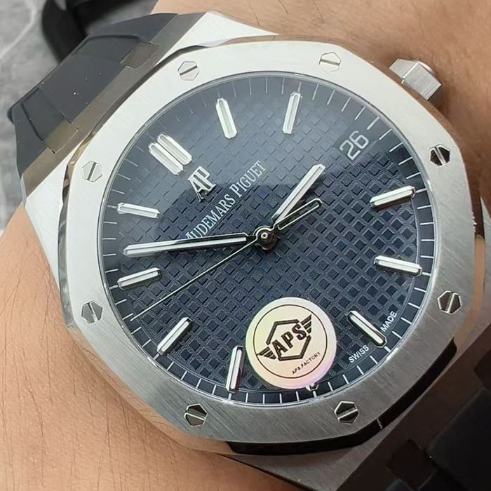 APS Factory Audemars Piguet Royal Oak TOP replica 15500ST.OO.1220ST.01 leather belt  watches 
