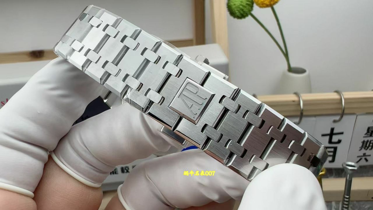 APS Factory Audemars Piguet Royal Oak  series 15500ST.OO.1220ST.01 watches  / AP373