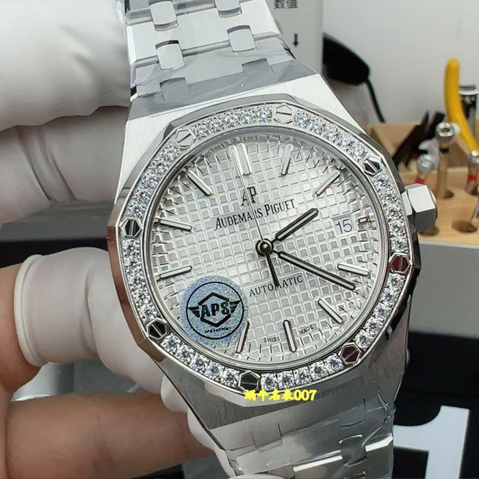 APS Audemars Piguet Royal Oak  series 15451ST.ZZ.D011CR.01TOP replica  watch White dial  steel belt  watches 