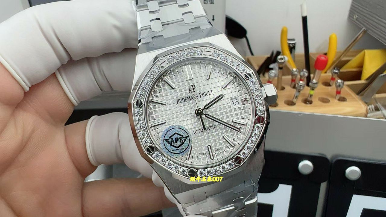 APS Factory best replica  watch Audemars Piguet Royal Oak  series 15451ST.ZZ.1256ST.01 watches  / AP380