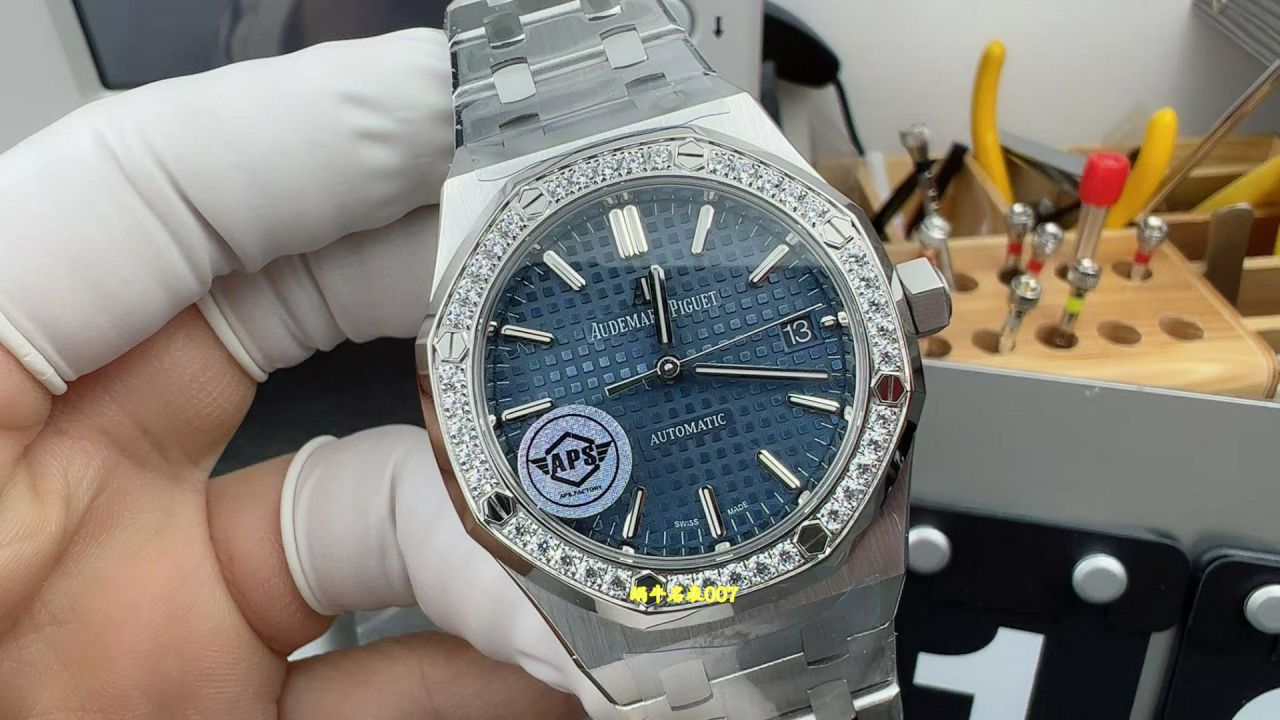 APS Factory best replica  watch Audemars Piguet Royal Oak  series 15451ST.ZZ.1256ST.01 watches  / AP380