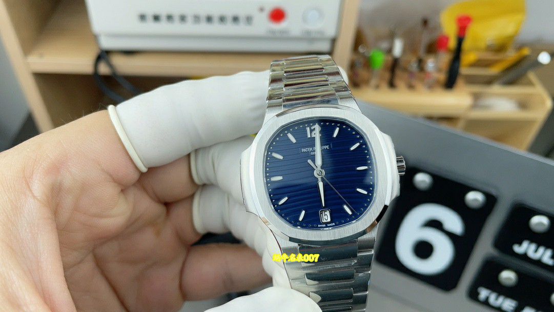 3k women  Patek Philippe Aquanaut Collection  series 7118/1A-001 watches ( Nautilus ) / BD530