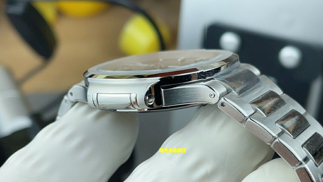 3k women  Patek Philippe Aquanaut Collection  series 7118/1A-001 watches ( Nautilus ) / BD530