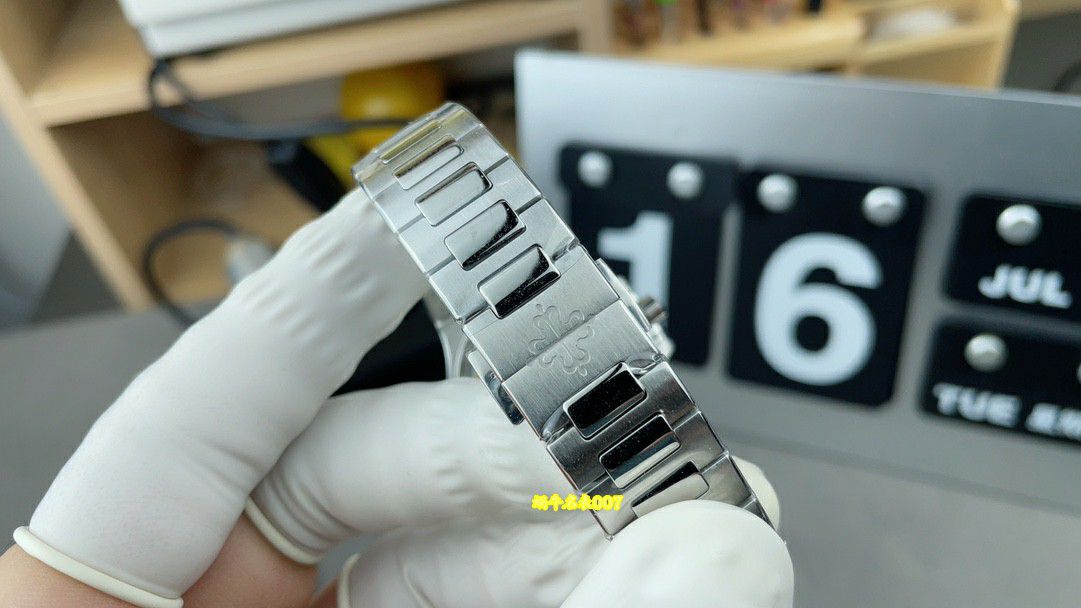 3k women  Patek Philippe Aquanaut Collection  series 7118/1A-001 watches ( Nautilus ) / BD530