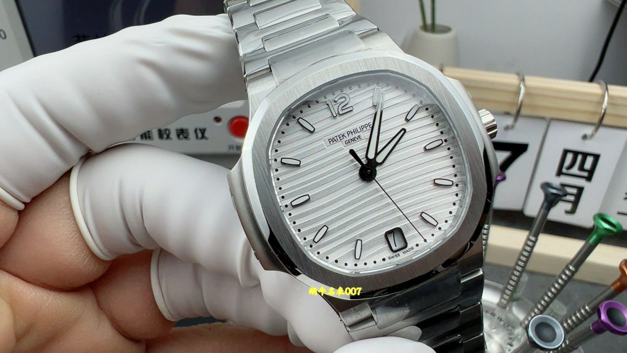 3K Patek Philippe Aquanaut Collection  series 7118/1A-010  Women  watches ( Nautilus ) / BD518