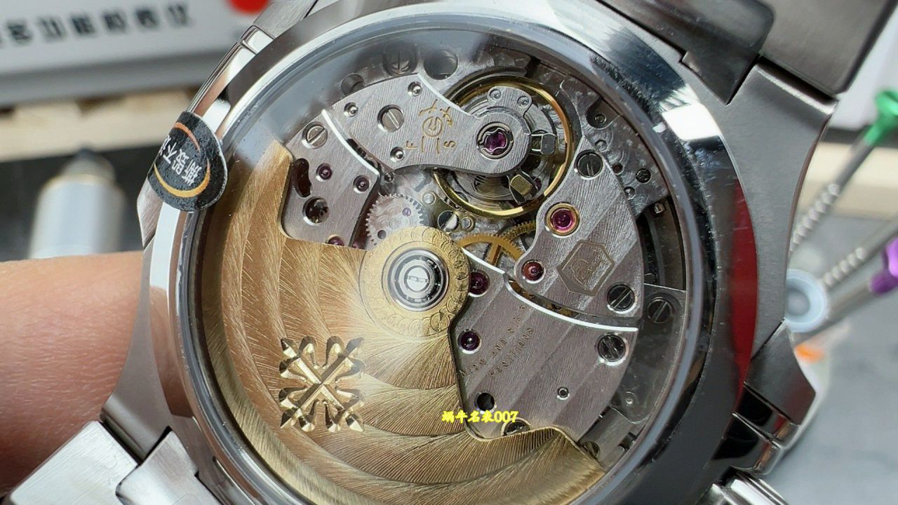 3K Patek Philippe Aquanaut Collection  series 7118/1A-010  Women  watches ( Nautilus ) / BD518