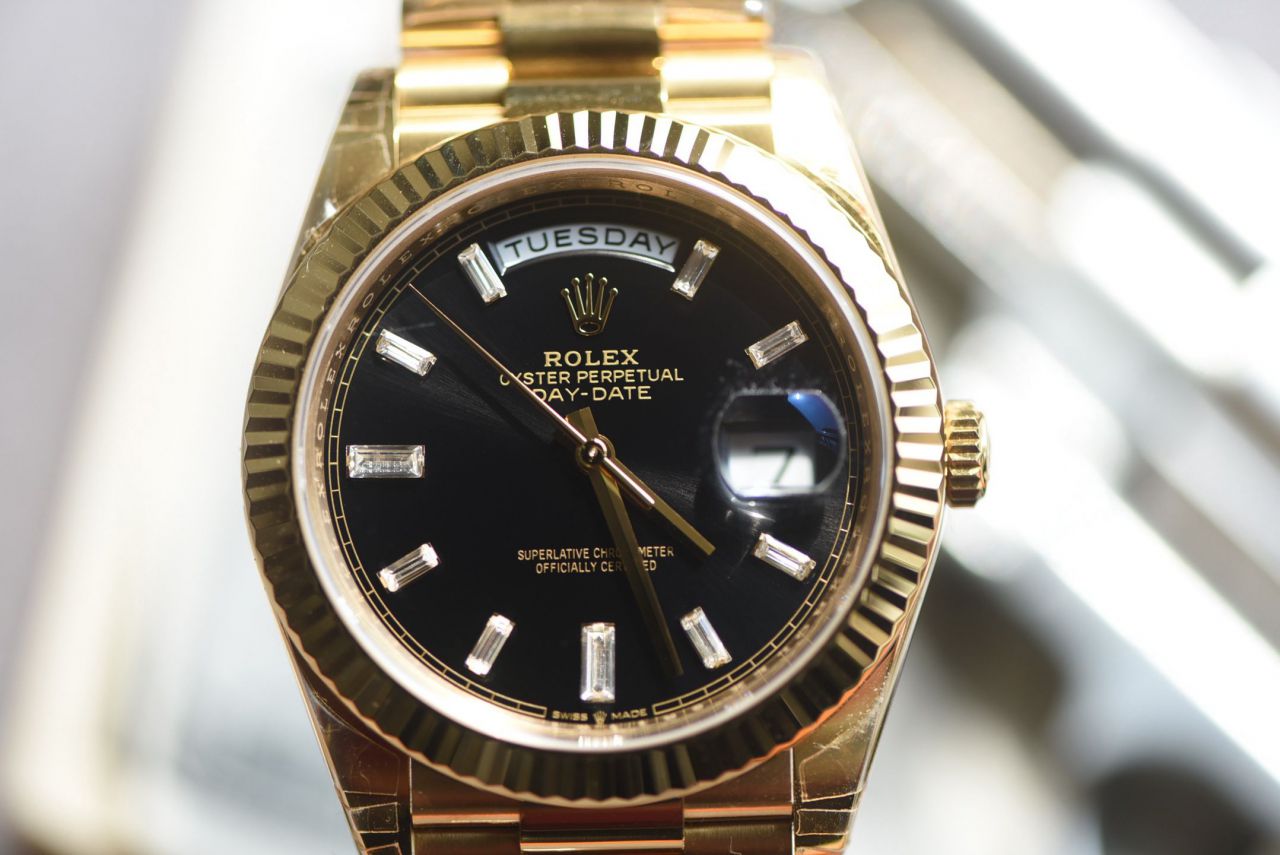 视频评测VS厂182 克 配重版劳力士星期日历型系列m228238-0059腕表(黑冰糖) /  