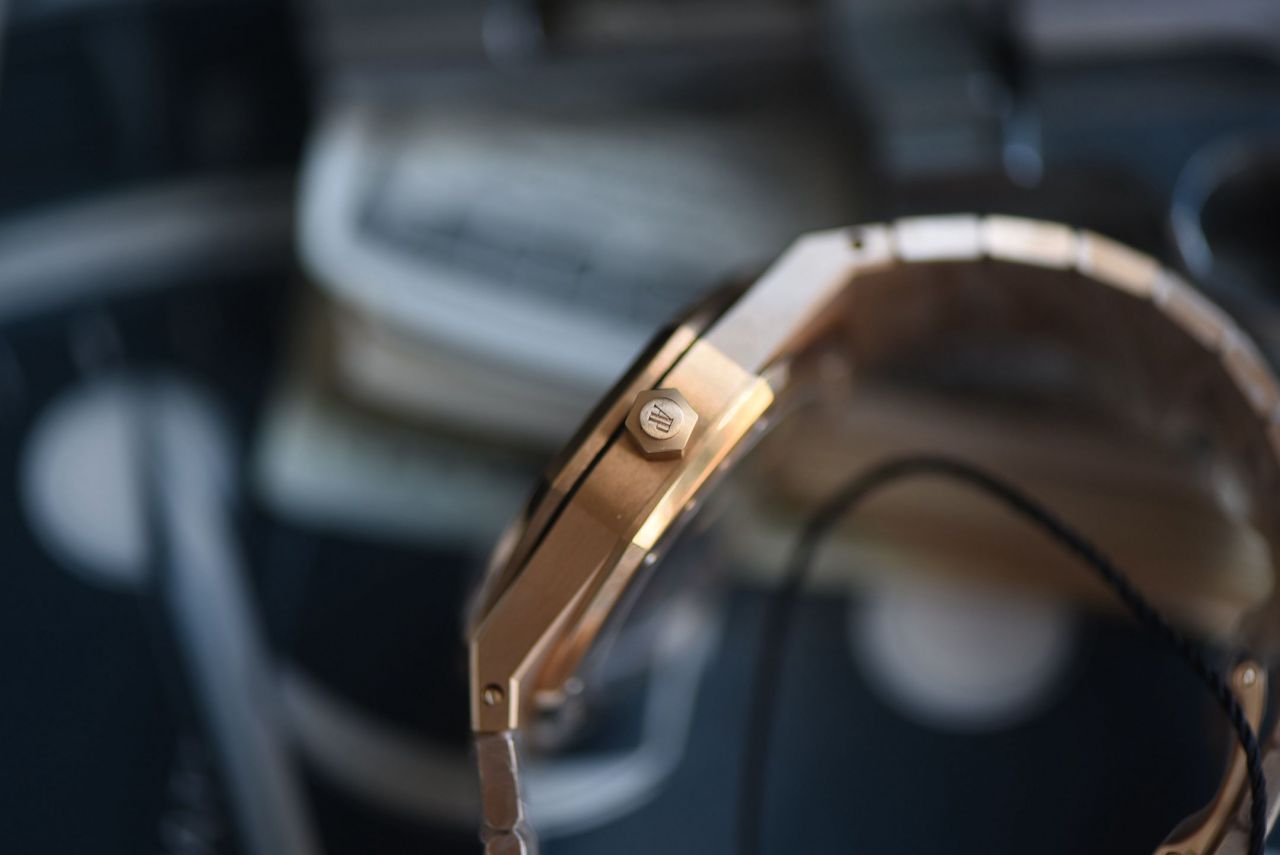 视频评测ZF厂爱彼皇家橡树顶级复刻手表16204OR.OO.1240OR.03，16204ST.OO.1240ST.01腕表 /  