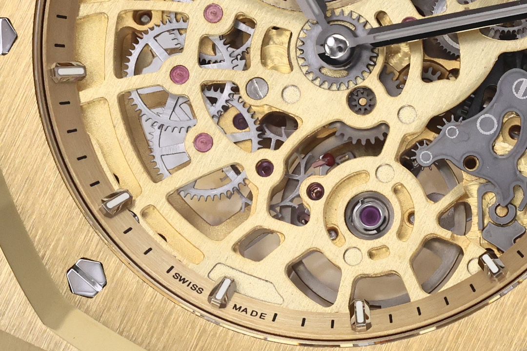 视频评测ZF厂爱彼皇家橡树顶级复刻手表16204OR.OO.1240OR.03，16204ST.OO.1240ST.01腕表 /  